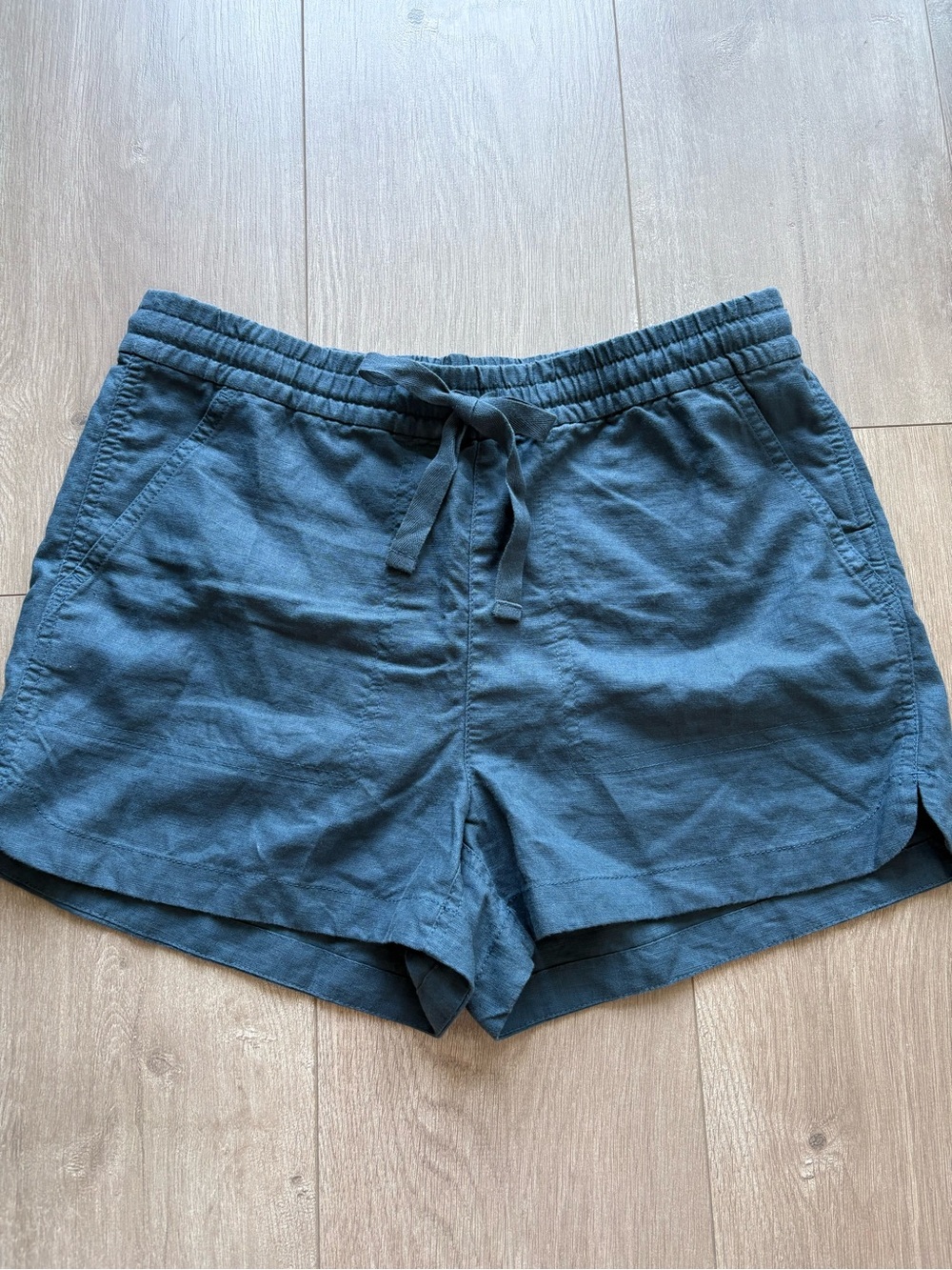 NWOT J.Crew linen blend women’s shorts